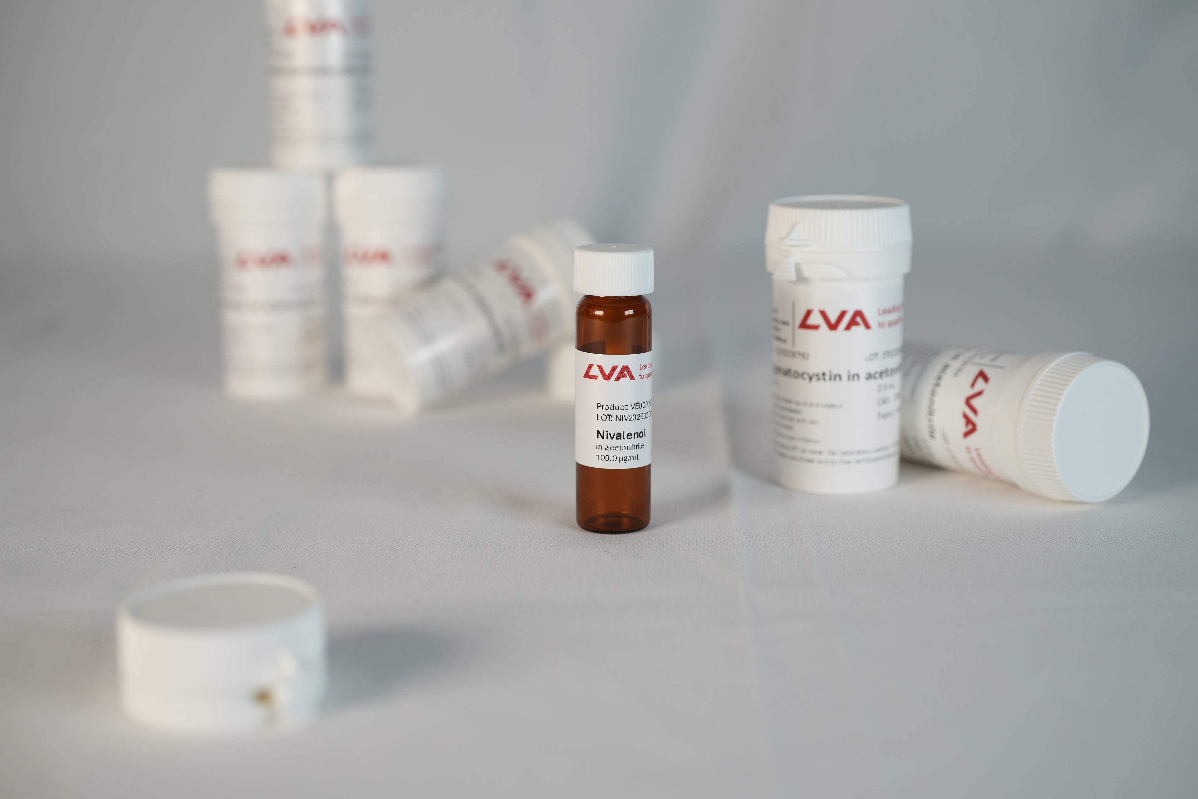 Nivalenol in Acetonitril, 100 µg/mL